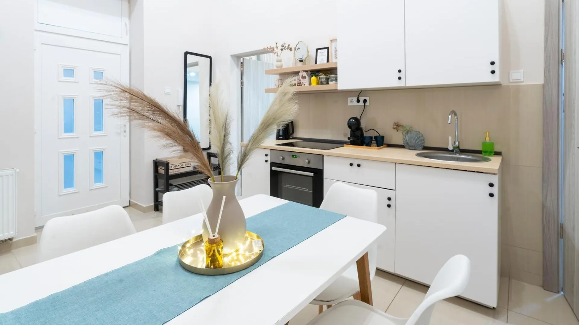 Teljes Loftlakas, Budapest 0*,