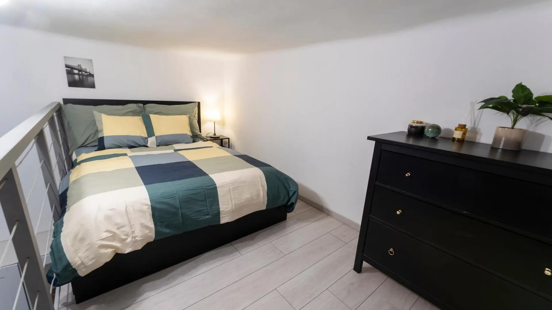 Teljes Loftlakas, Budapest Apartment